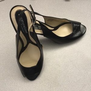 Black Naturalizer N5 comfort dress sandals. Size 7